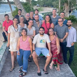 Membros da equipe Regenera e das Organizações Ambientais dos Estados do Bioma Amazônia (OEMA's) na oficina para co-produção de comunicação técnica. Junho de 2022 Hotel Farol, Mosqueiro-Belém, Pará.